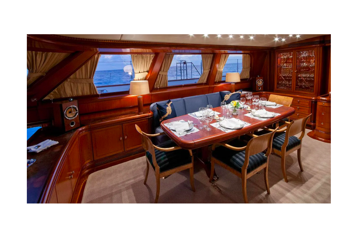 ROYAL HUISMAN  1998