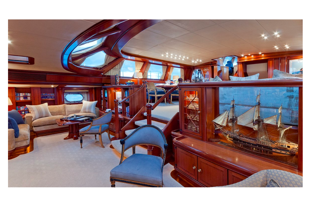 ROYAL HUISMAN  1998