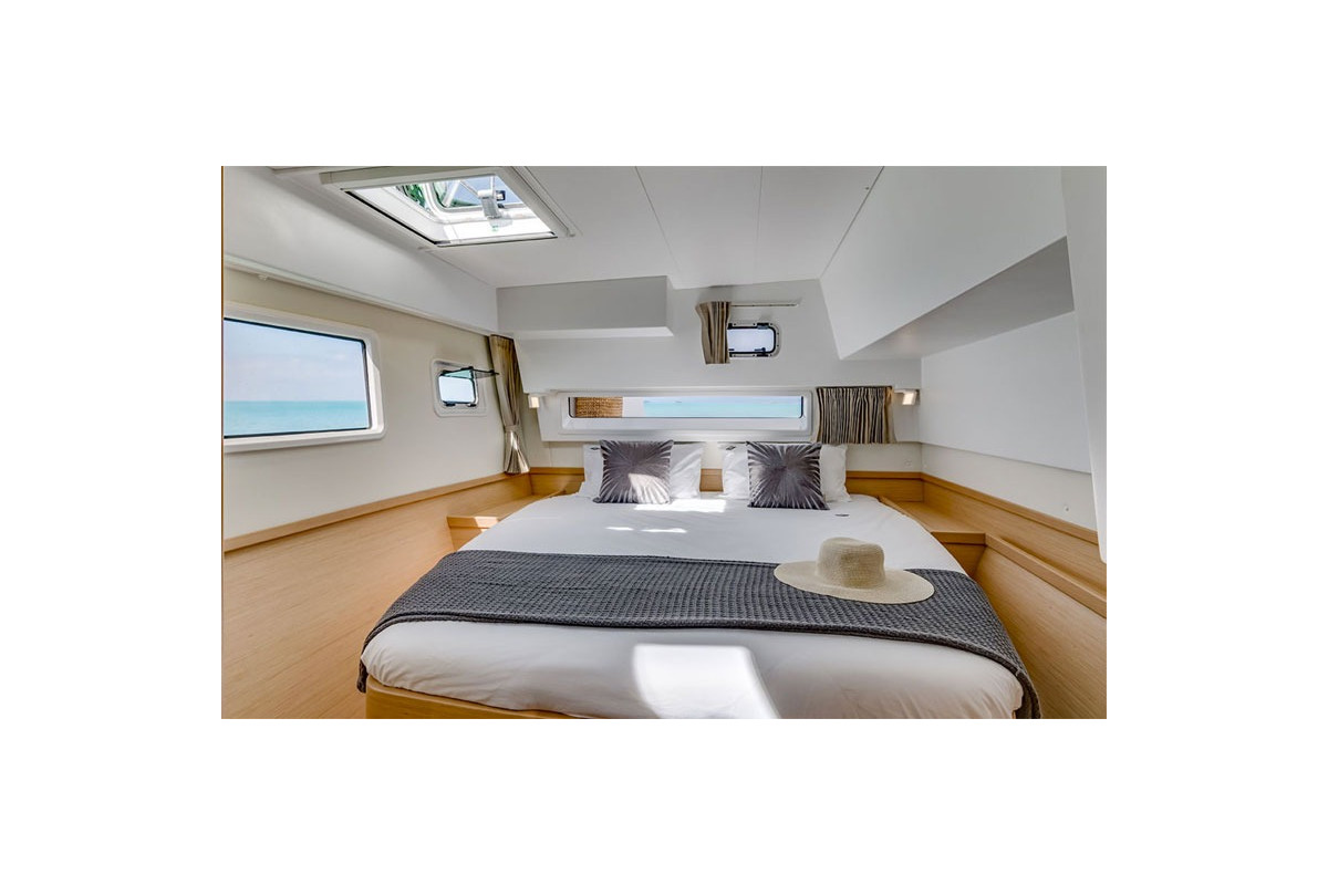 BENETEAU LAGOON 42 2018