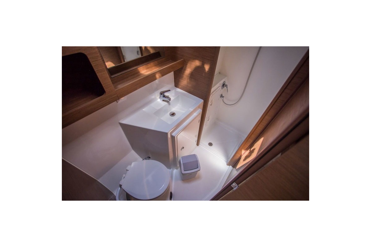 BENETEAU LAGOON 42 2018