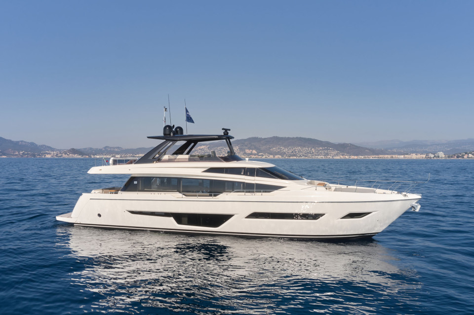 FERRETTI 780 2023