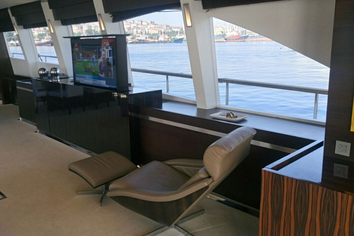 COUACH YACHTS 3700 FLY 2009