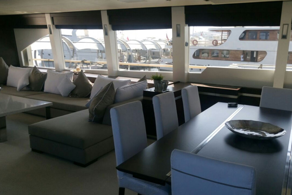 COUACH YACHTS 3700 FLY 2009
