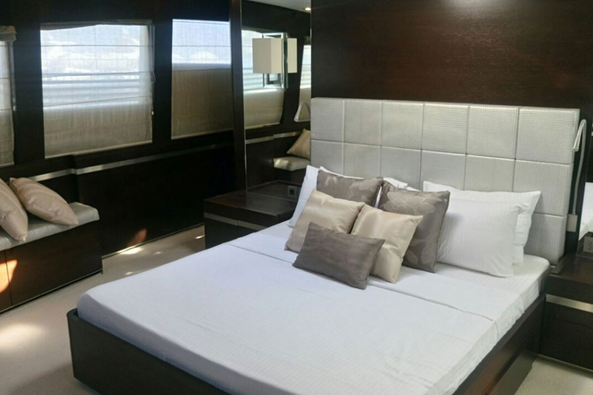COUACH YACHTS 3700 FLY 2009