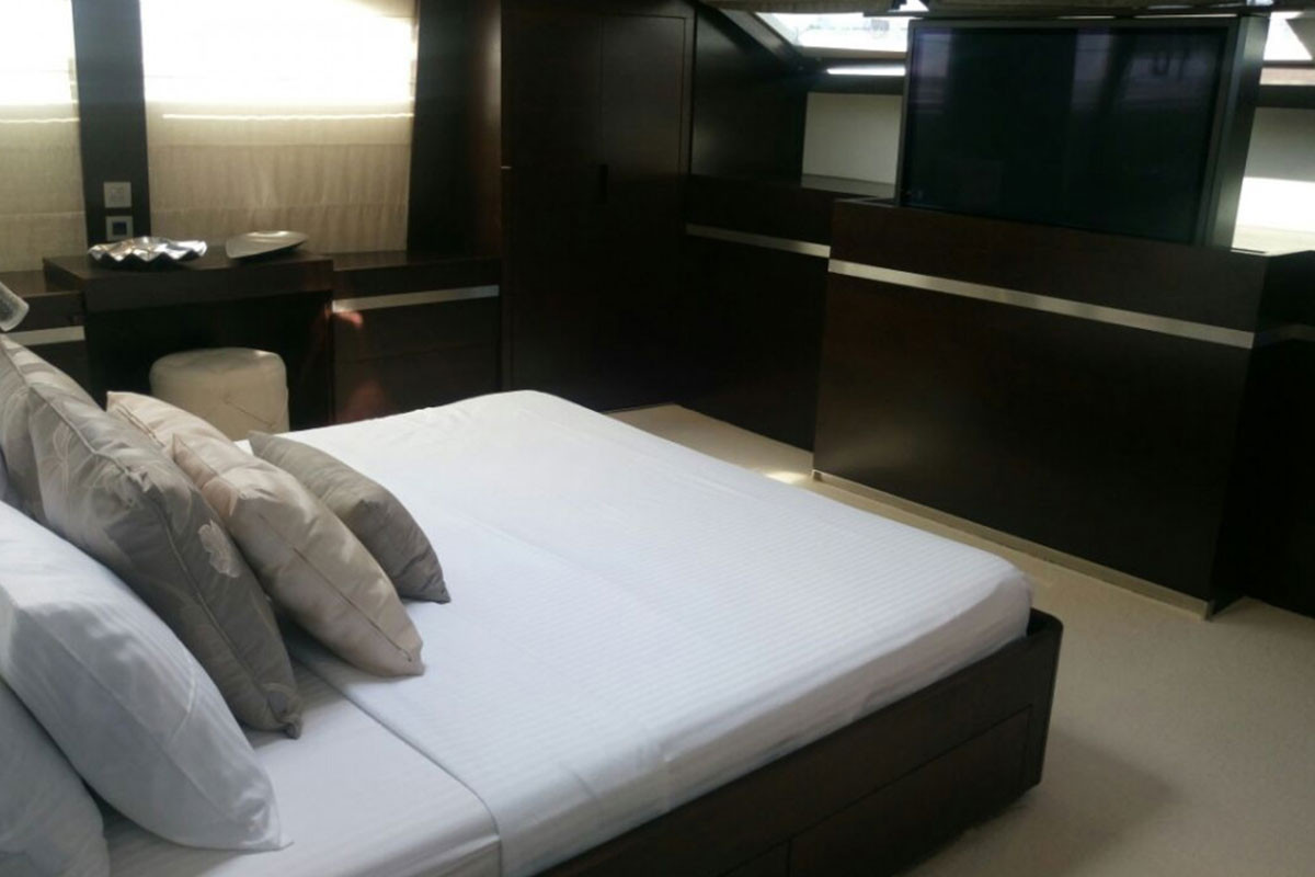 COUACH YACHTS 3700 FLY 2009