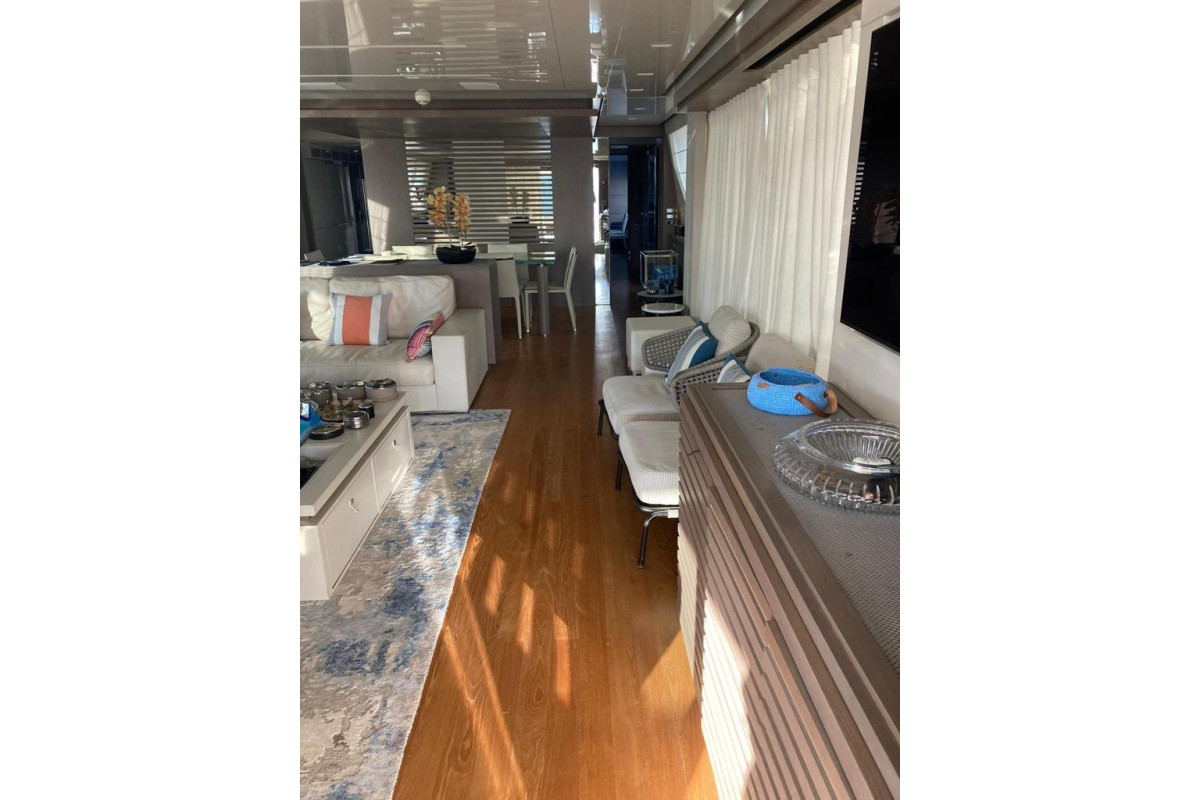 FERRETTI CUSTOM LINE 108 2016
