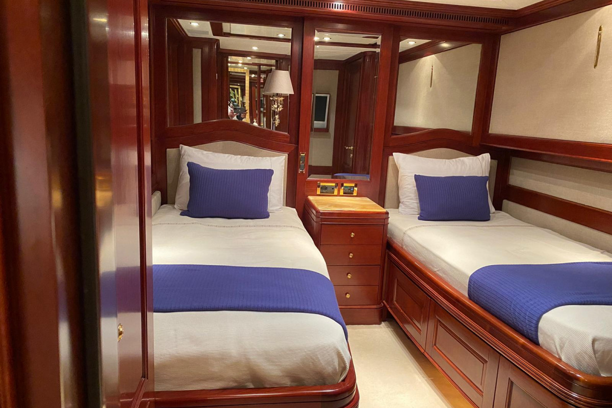BENETTI TRADITION 100 2006