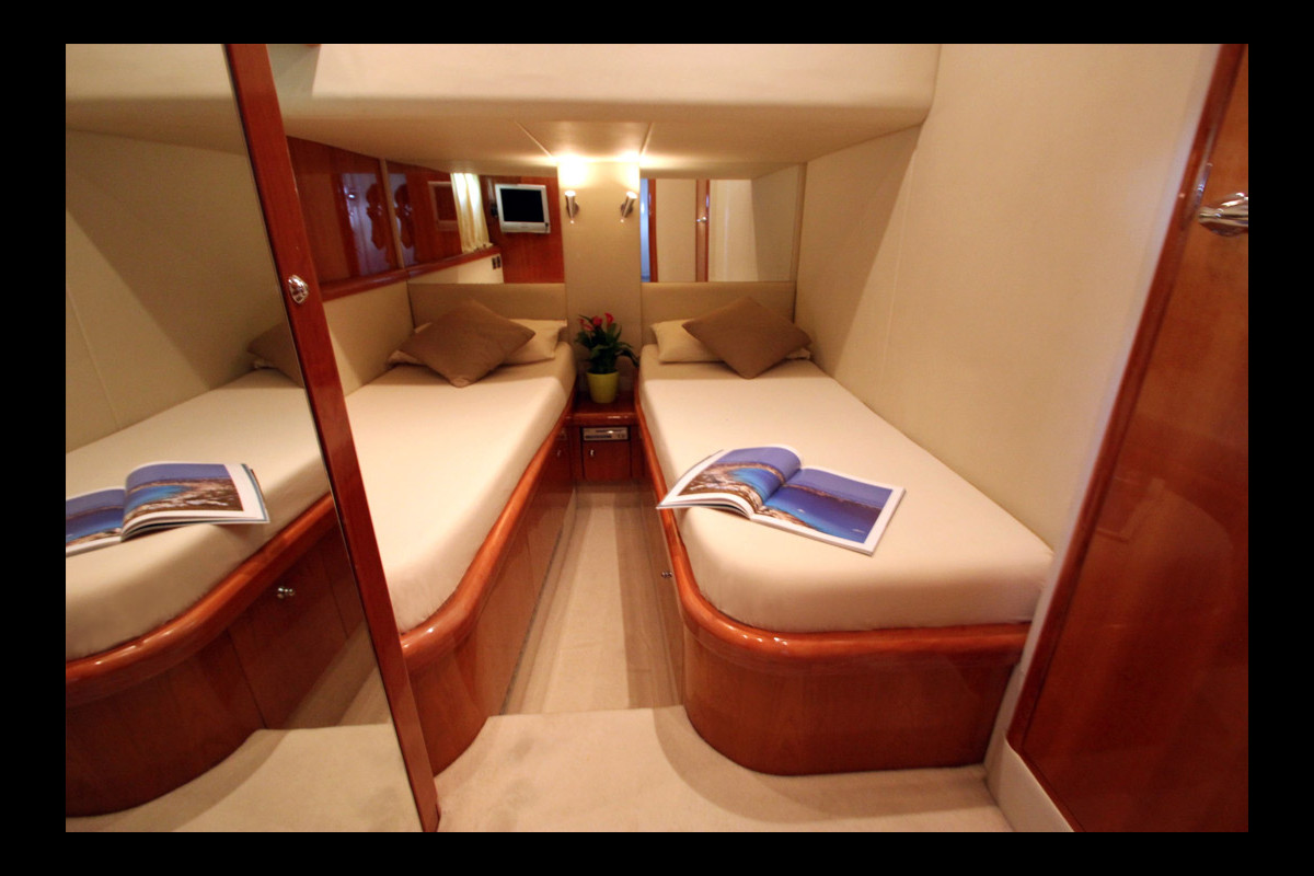 ROYAL DENSHIP  2010