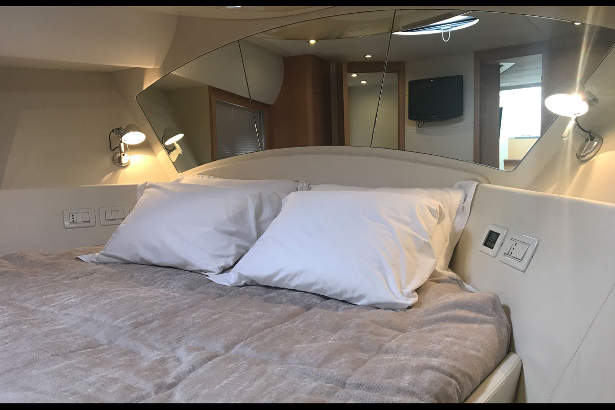 PERSHING 56 2009