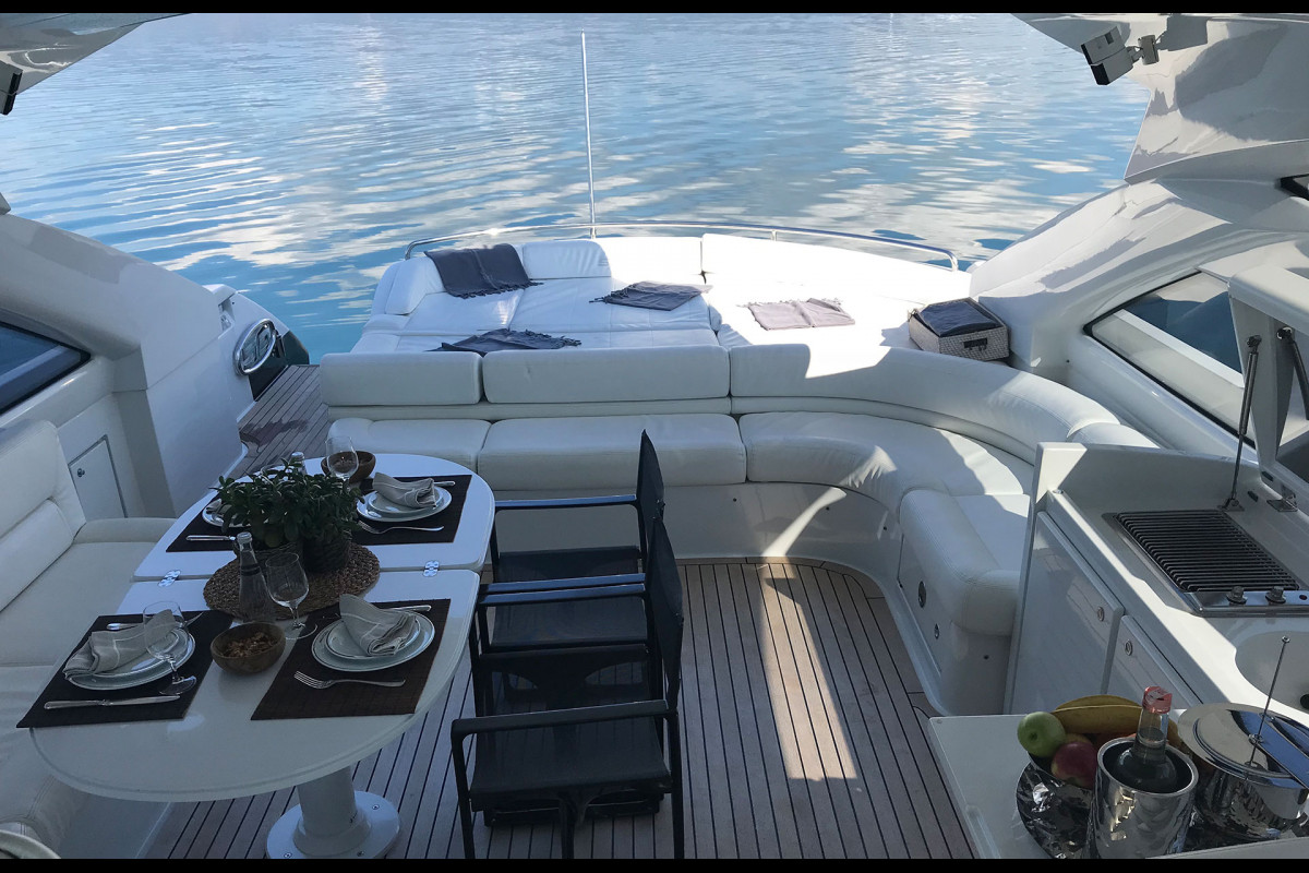 PERSHING 56 2009