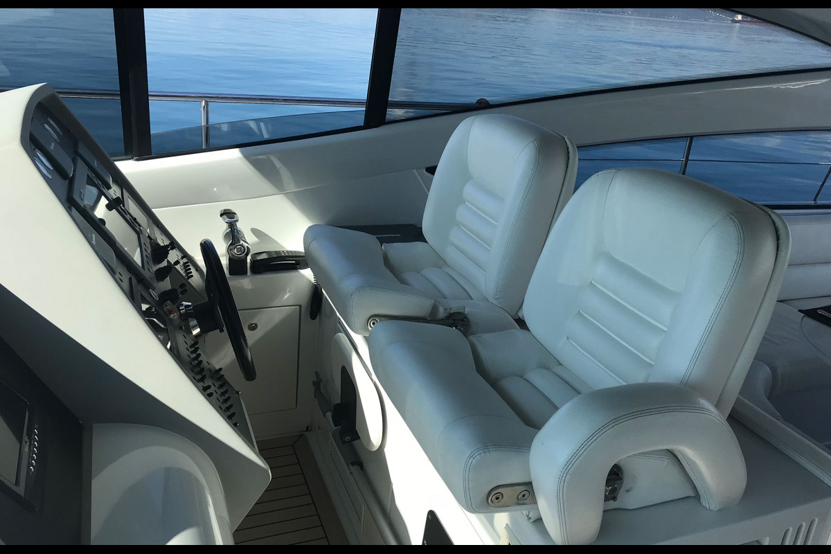 PERSHING 56 2009