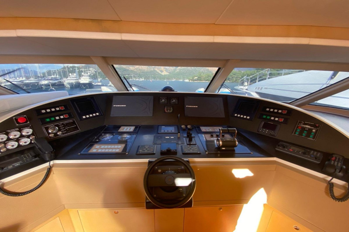 CANTIERI DI PISA AKHIR 125 2001
