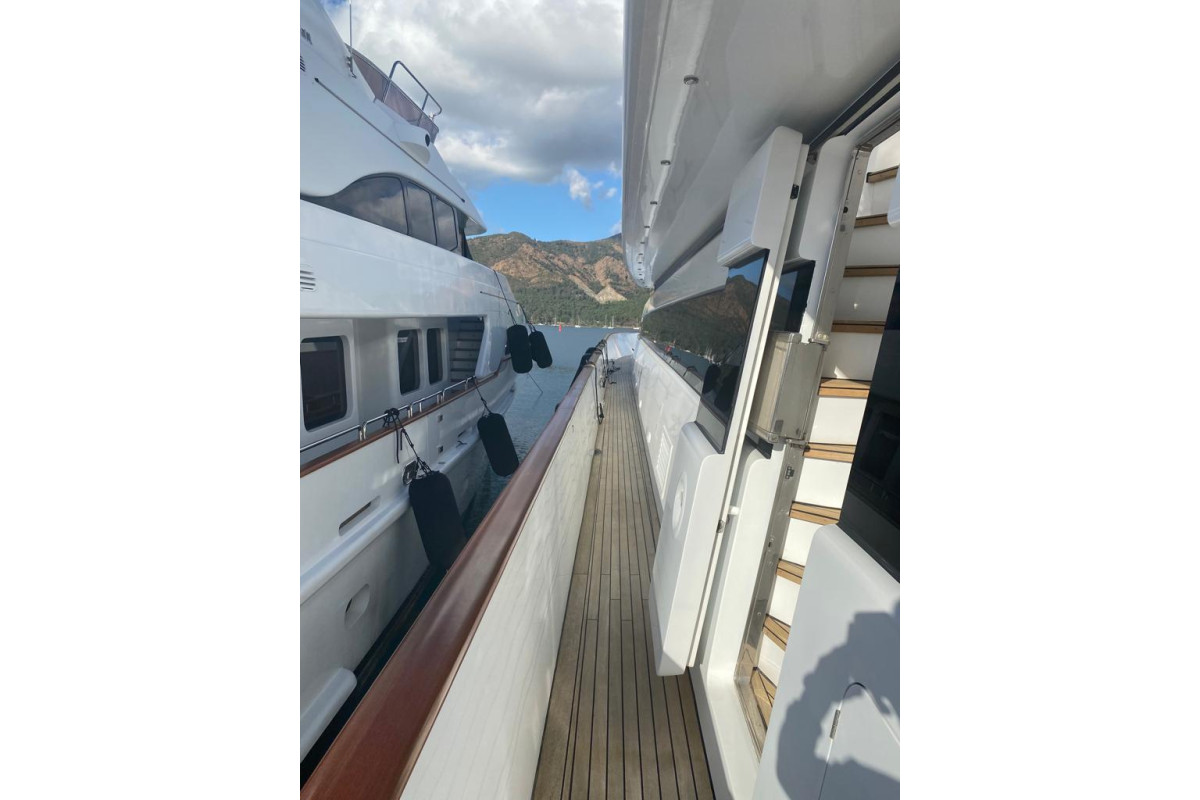 CANTIERI DI PISA AKHIR 125 2001