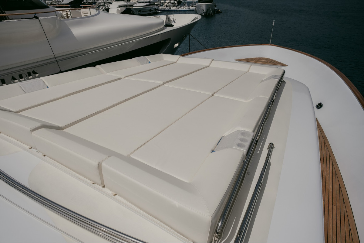 CANTIERI DI PISA AKHIR 125 2001