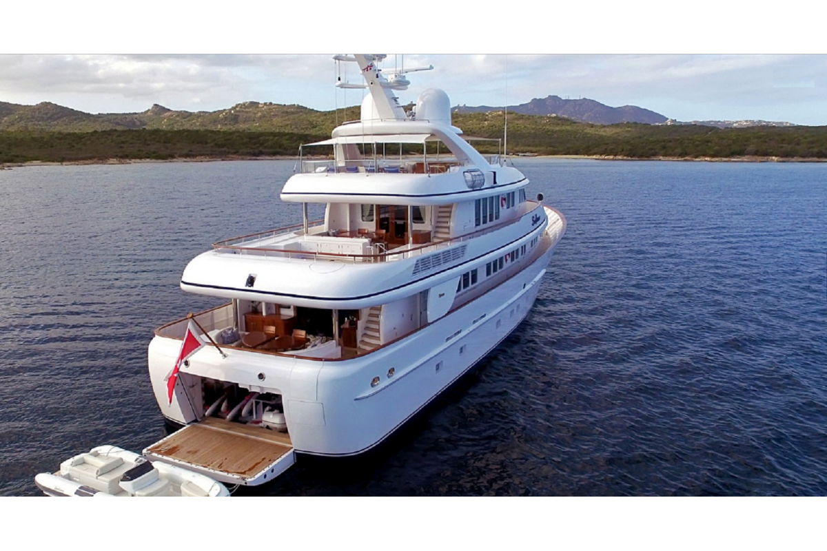 FEADSHIP 40M 2002
