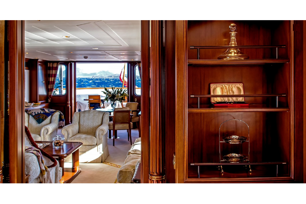 FEADSHIP 40M 2002